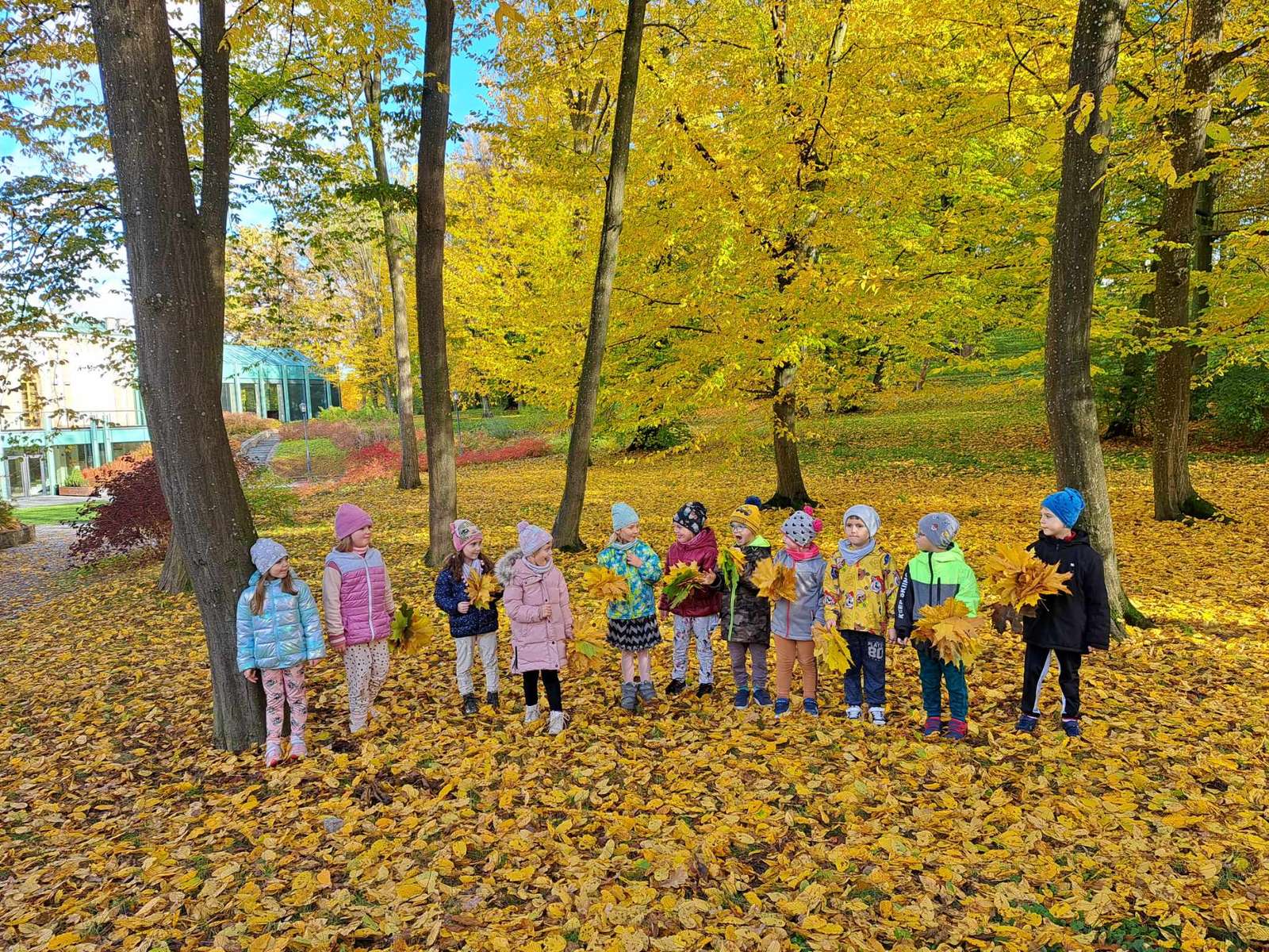 Autumn walk of a group of 5-year-olds. puzzle online