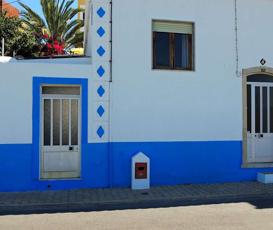Budynek na greckiej wyspie puzzle online