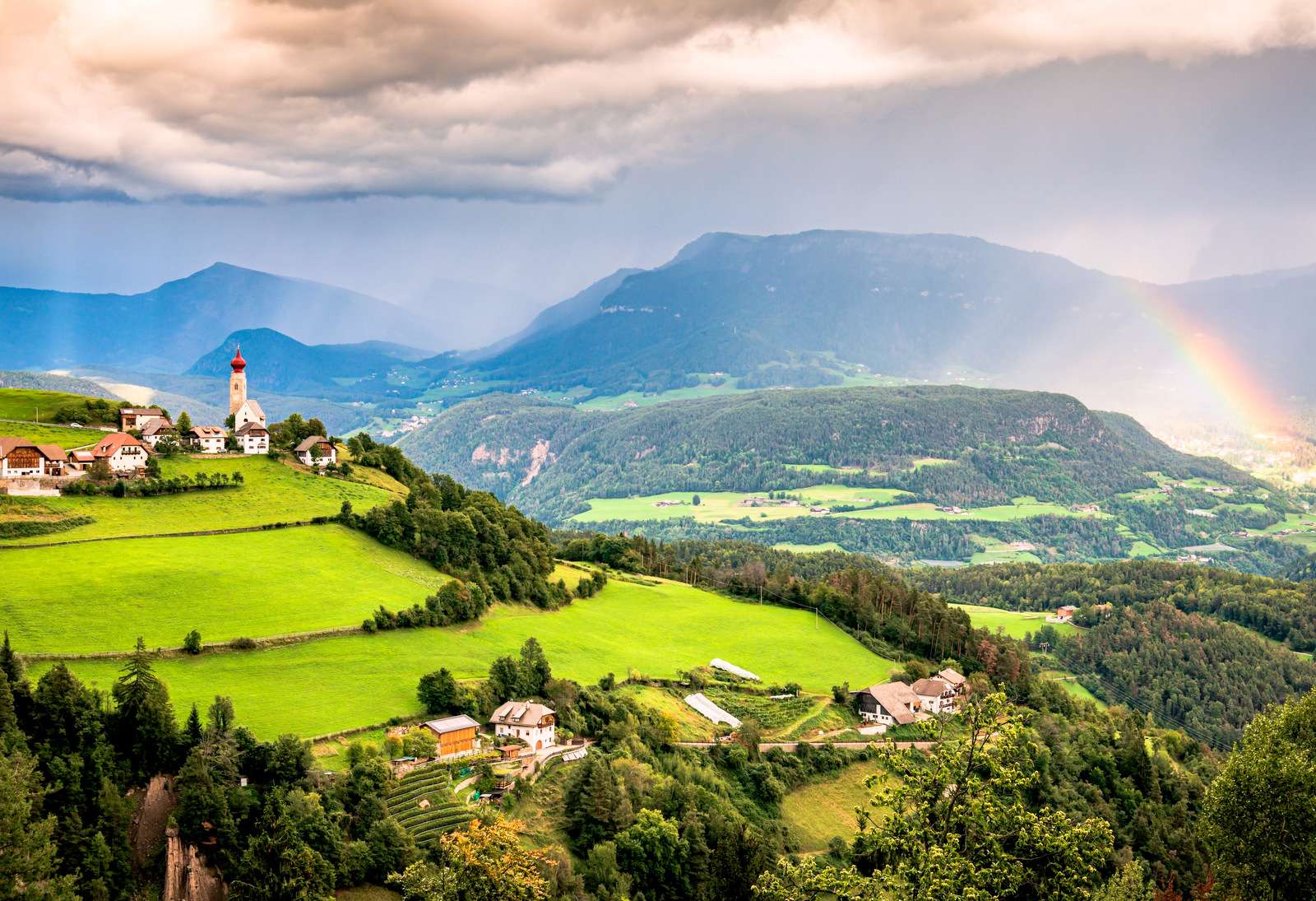 Między Bolzano a Soprabolzano – krajobraz Tyrolu puzzle online