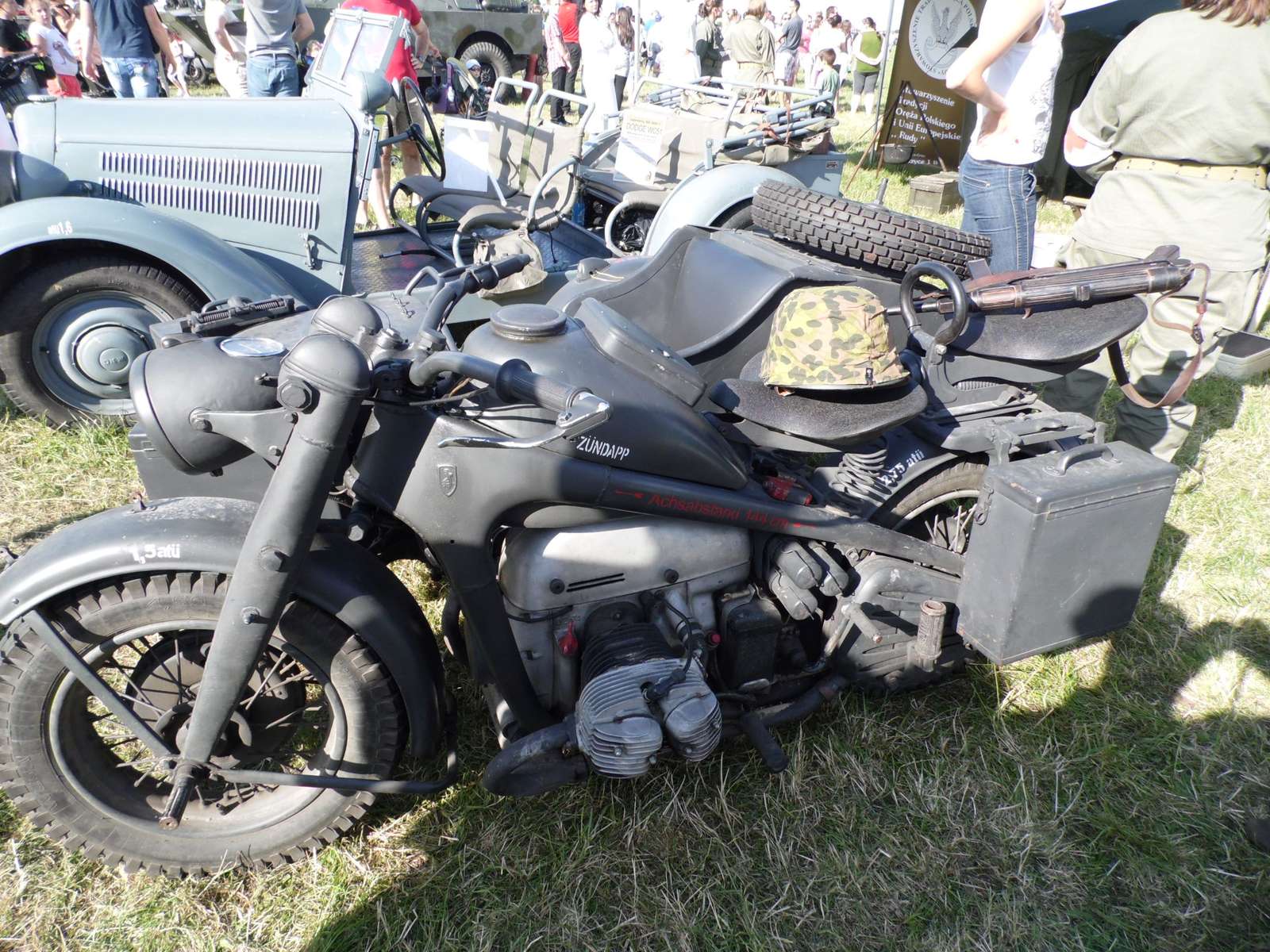 Zabytkowy motocykl puzzle online
