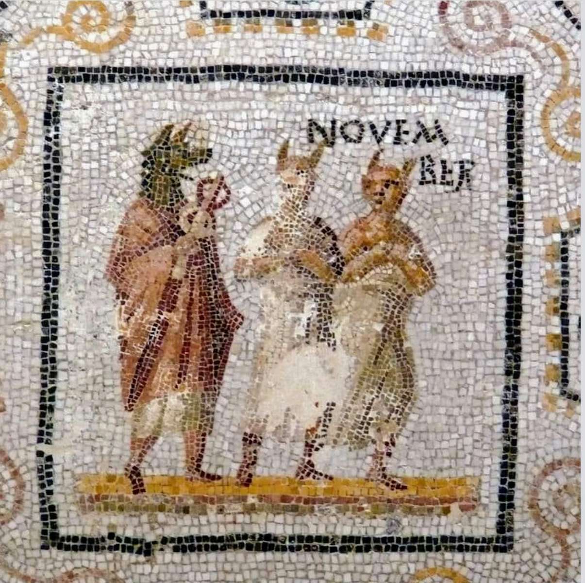 Rzymska mozaika miesięcy puzzle online