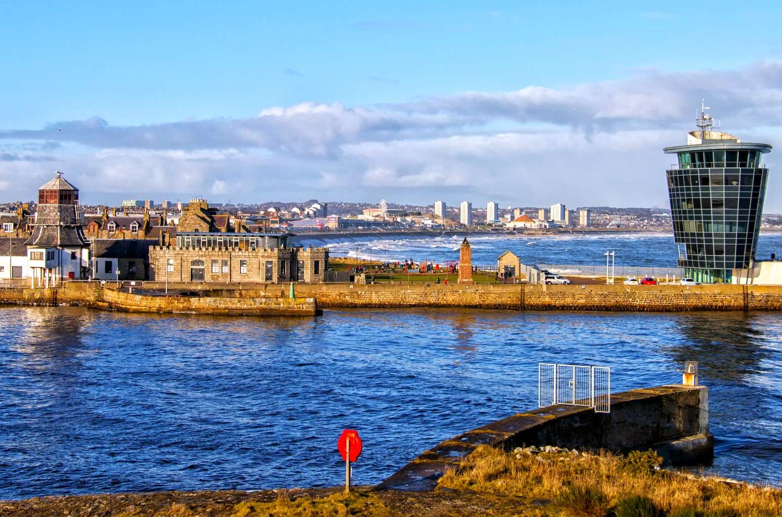 Piękny widok na niezwykłe miasto Aberdeen puzzle online