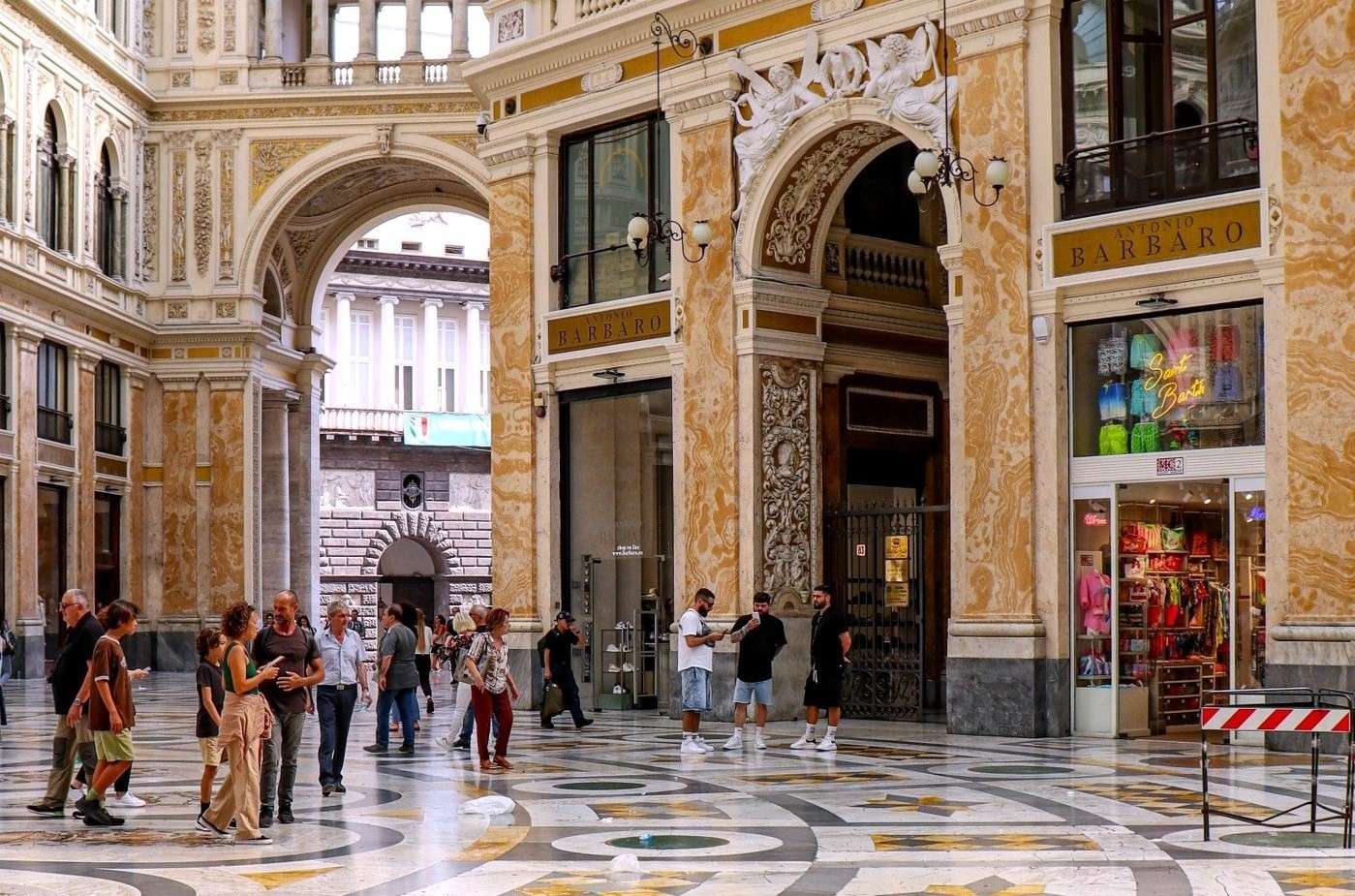 Galleria Umberto I w Neapolu puzzle online