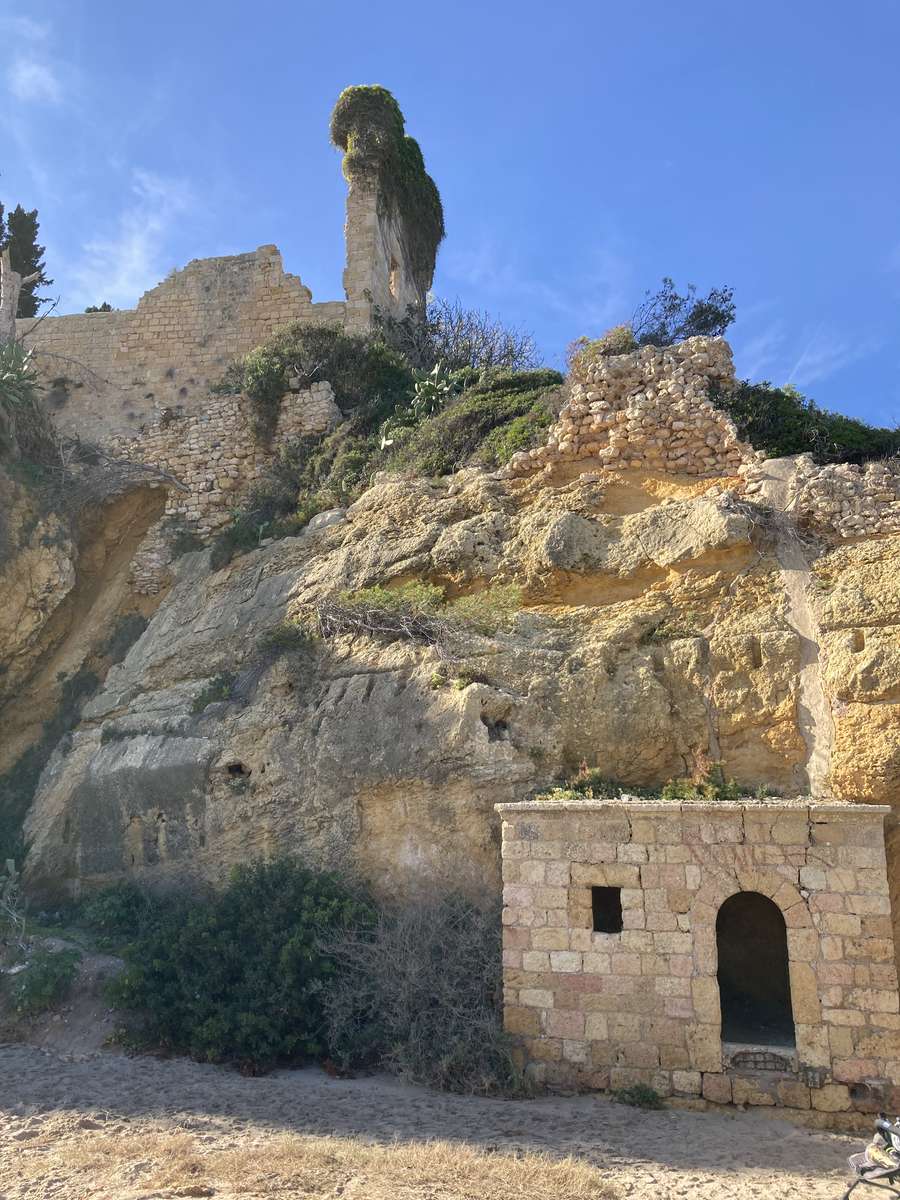 Zamek Tarragona w Tamarit puzzle online