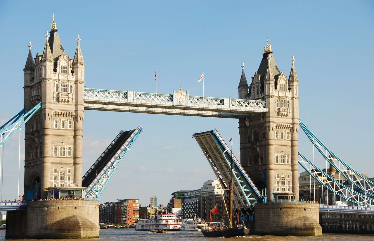 Londyn, Tower Bridge puzzle online