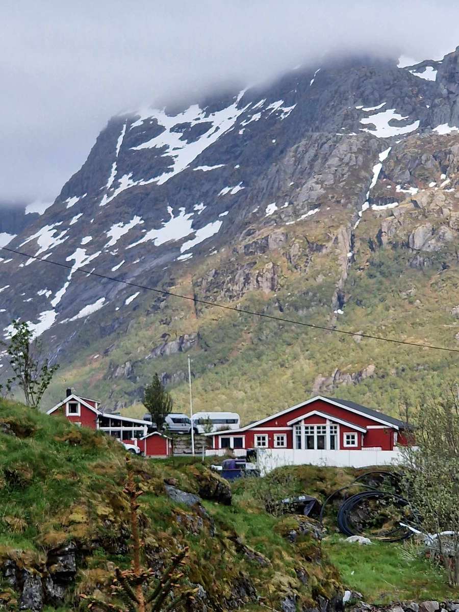 Domek w górach Norwegia puzzle online