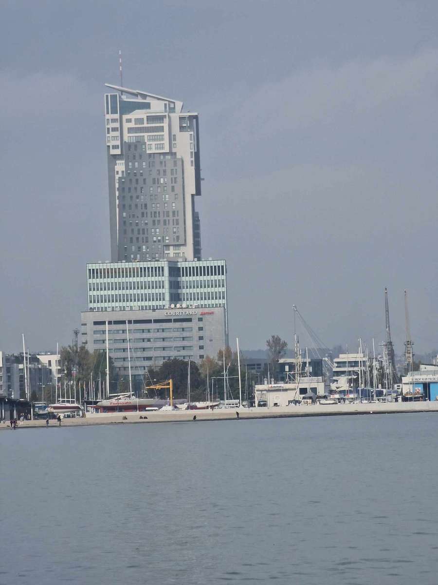 Gdynia Sea Towers puzzle online