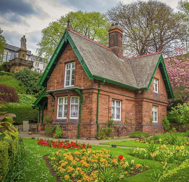 Dom z cegły w Anglii puzzle online