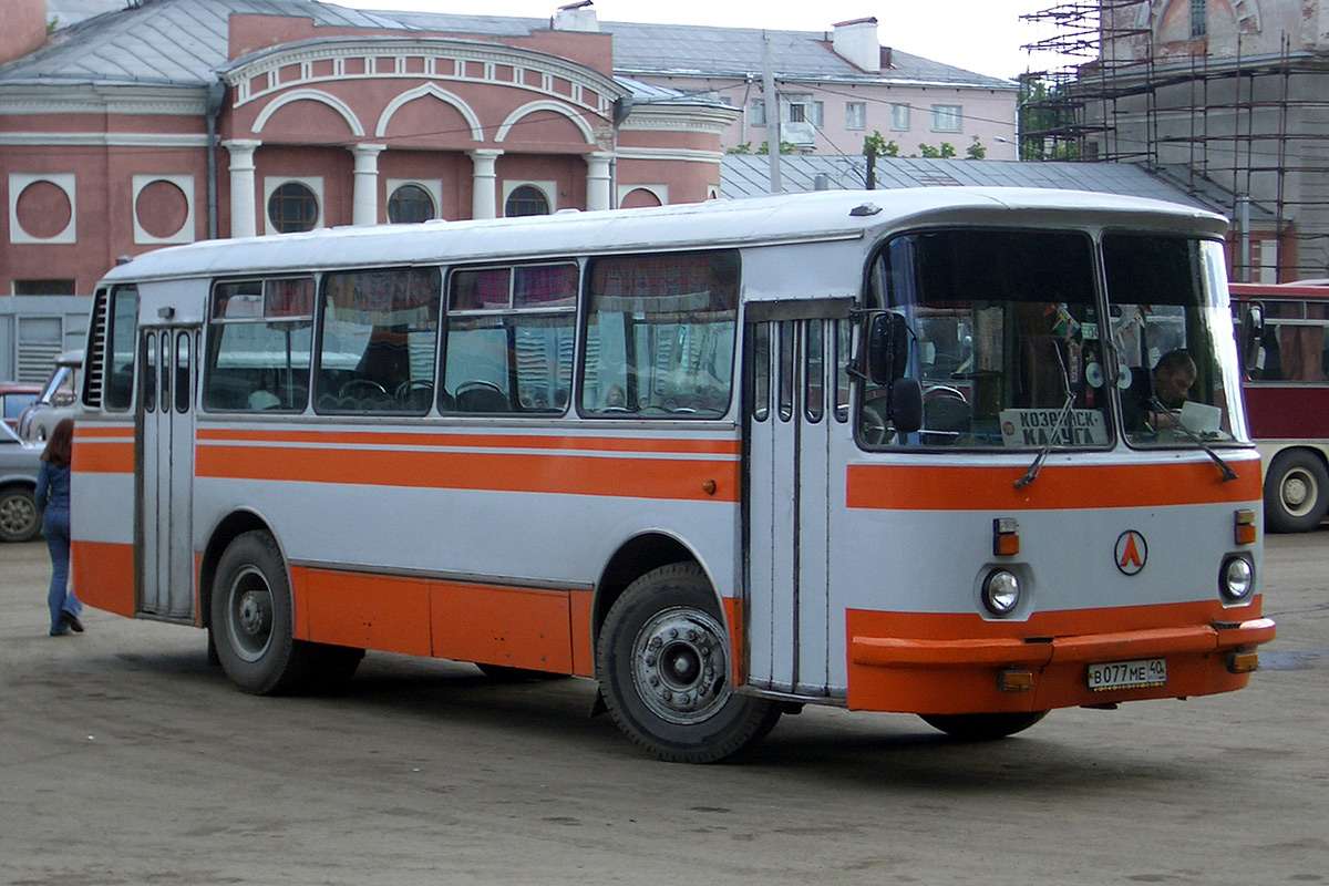 Autobusy ZSRR Łaz-967 puzzle online
