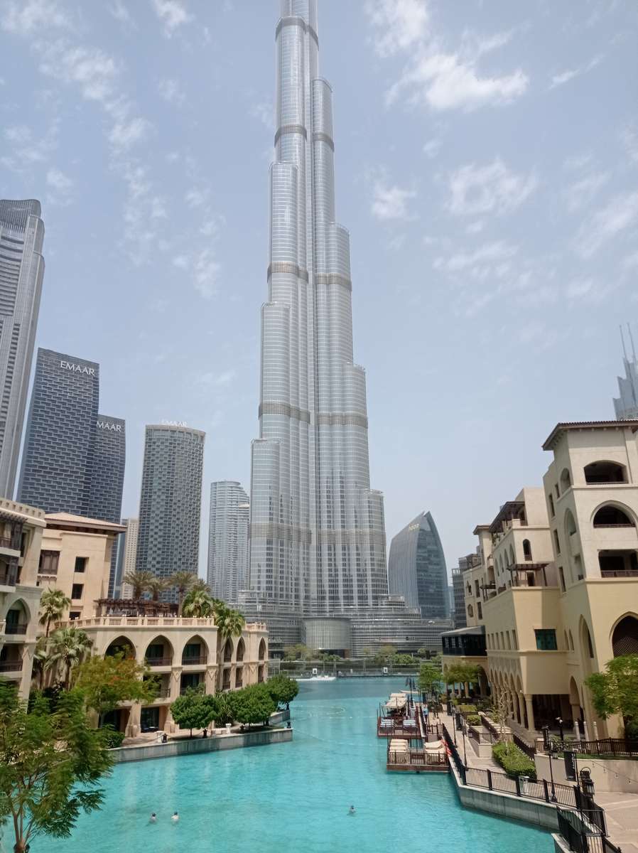 Dubai - Burj Khalifa puzzle online