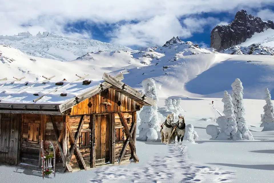 Chata górska w śniegu puzzle online