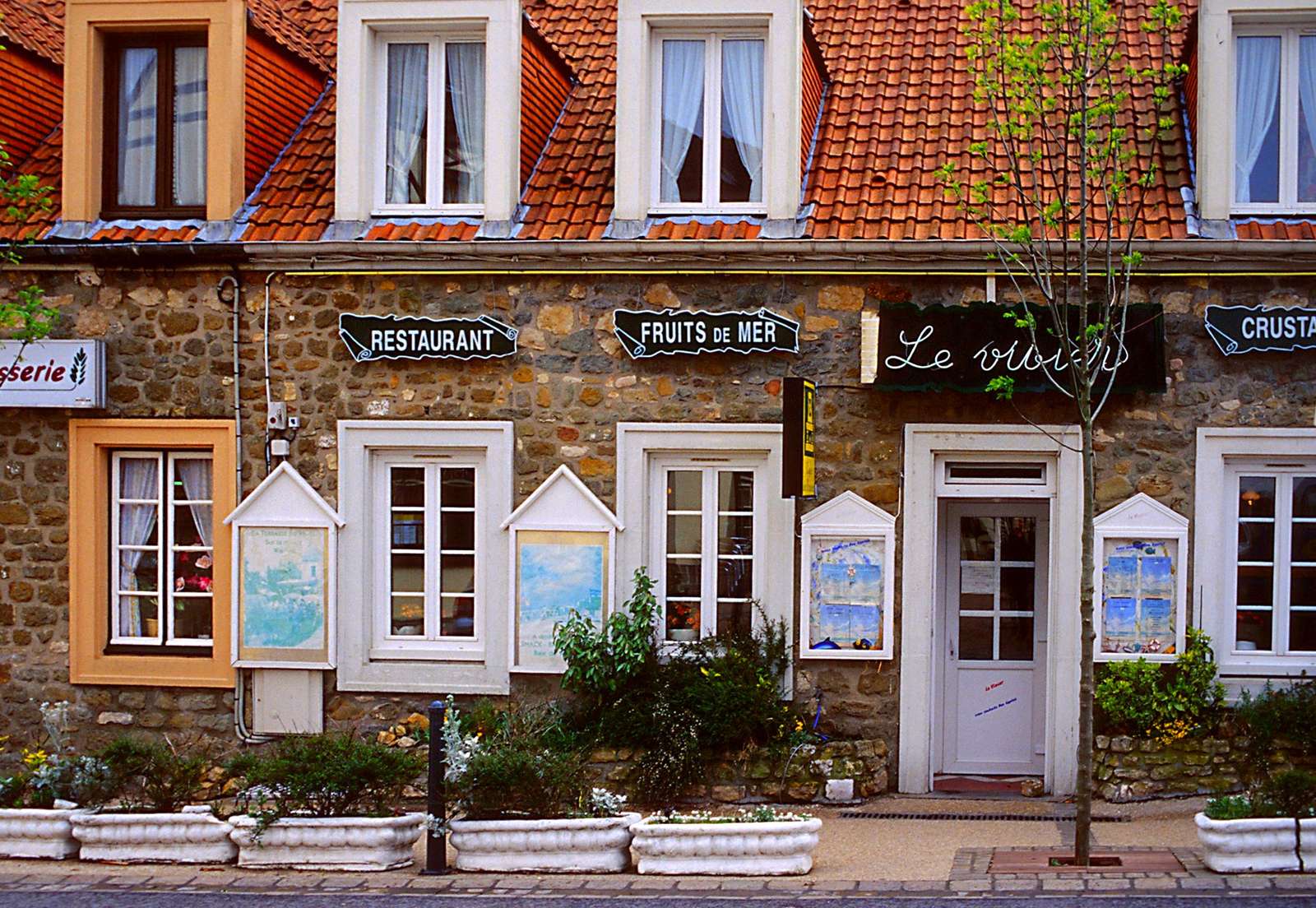 Romantyczna fasada domu (Normandia) puzzle online