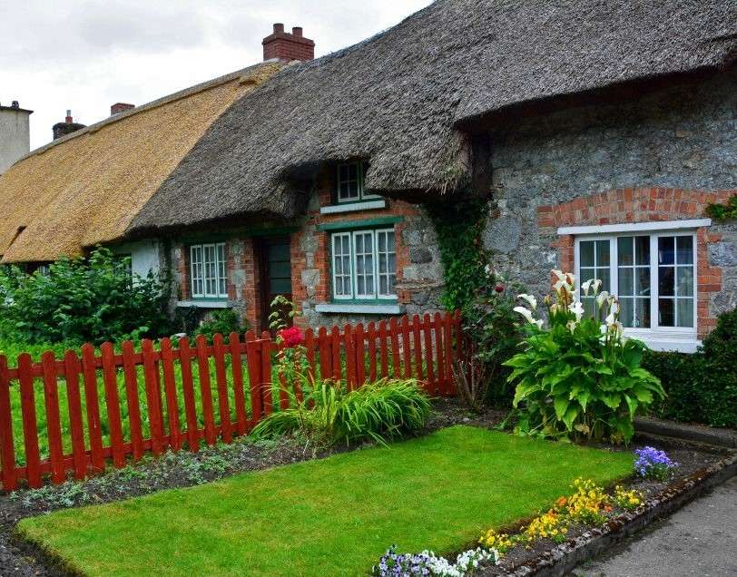 Adare – wieś w Irlandii i domy pod strzechą puzzle online