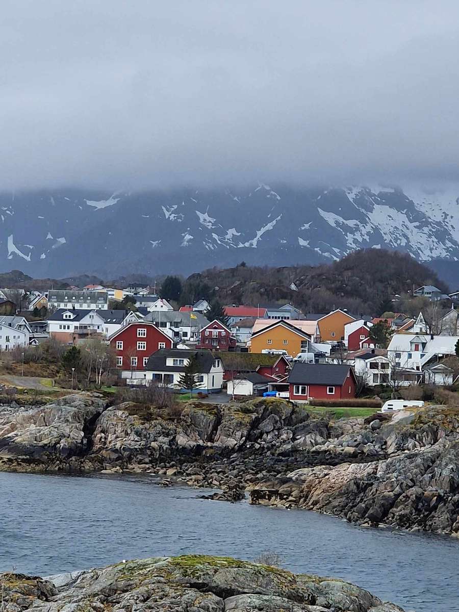 Domki nad wodą i w górach Norwegia puzzle online