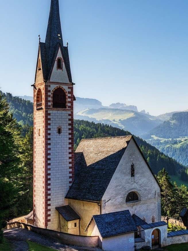 Kościół św. Jakuba na wzgórzu puzzle online