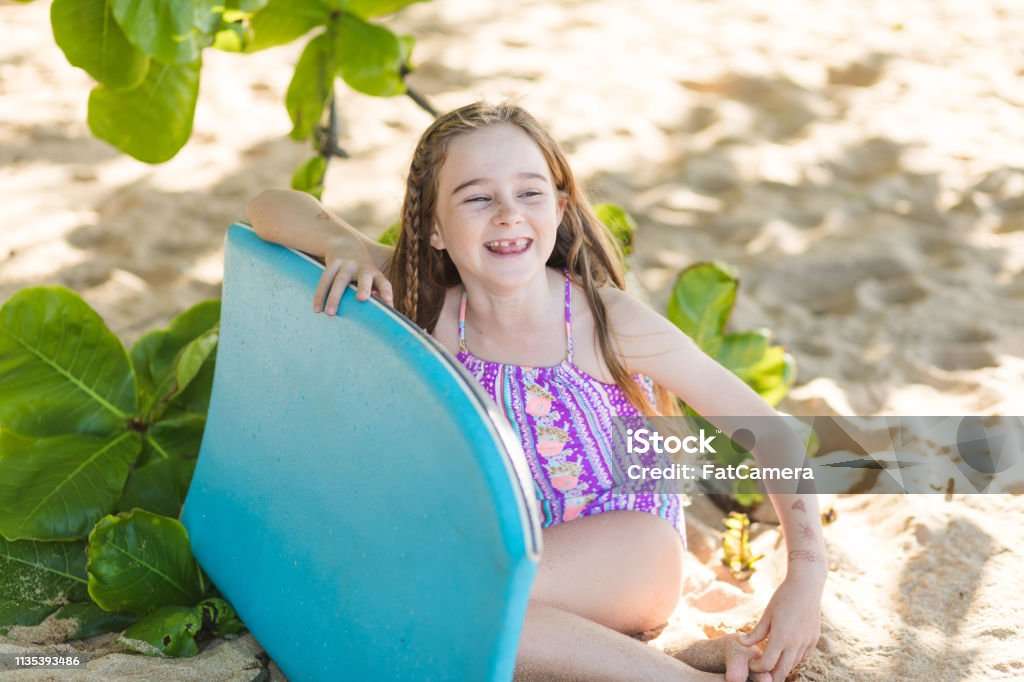 Dziewczyna na plaży puzzle online