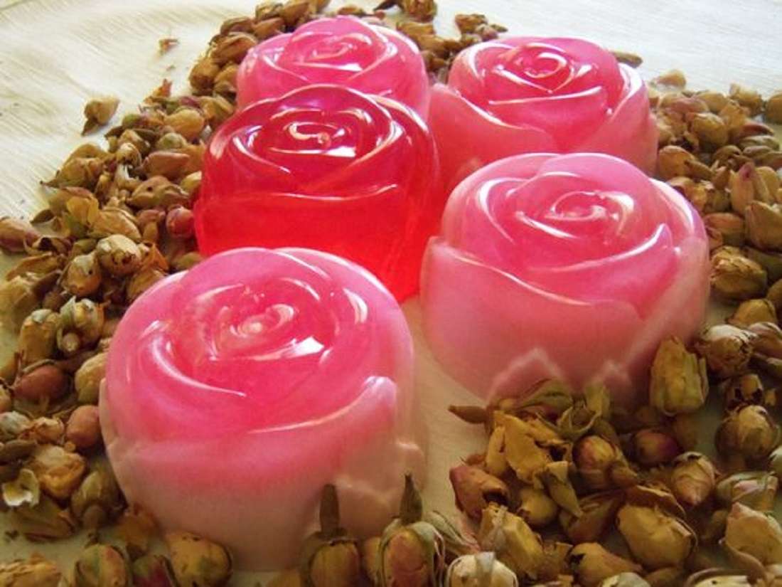 Mydło w kostce o zapachu róży puzzle online