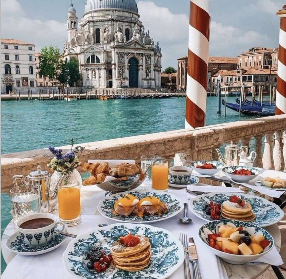 Śniadanie w Wenecji puzzle online