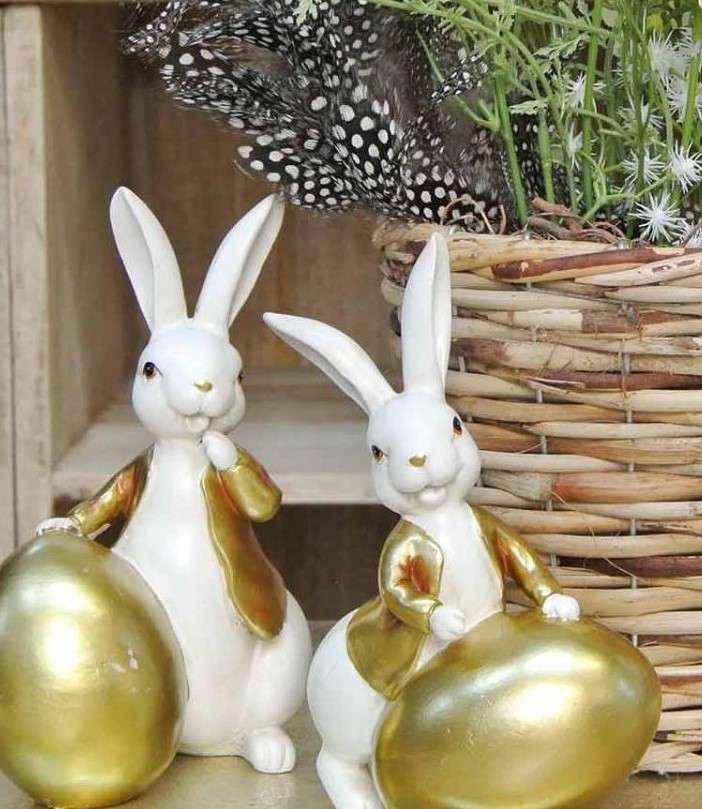 Biało-złote zajączki z jajkami puzzle online