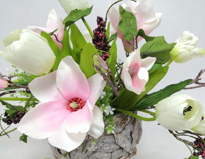 Kwiat magnolii puzzle online