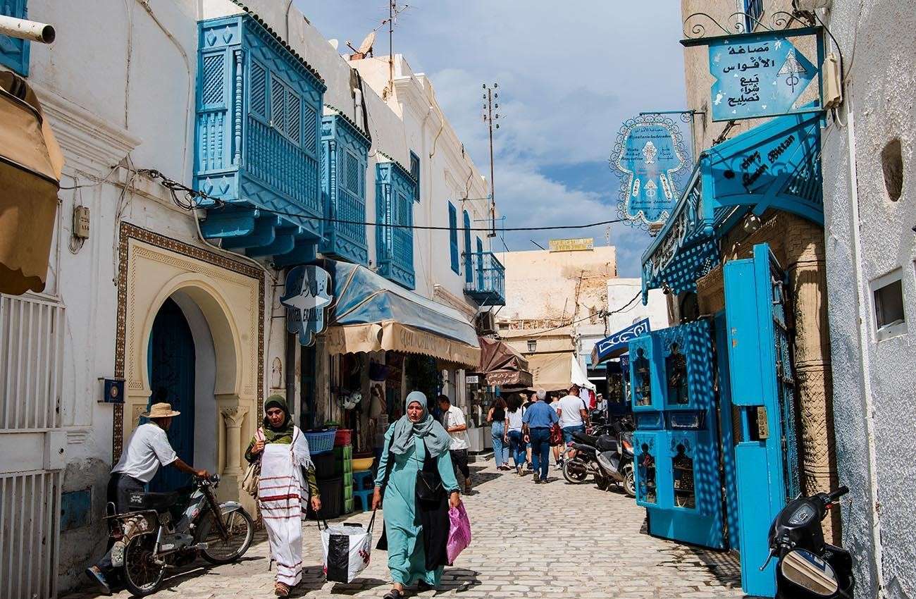 Tradycyjna ulica na Dżerbie w Tunezji puzzle online
