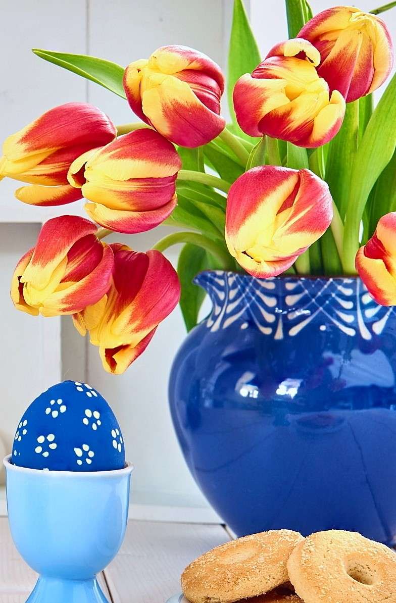 Tulipany świątecznie puzzle online