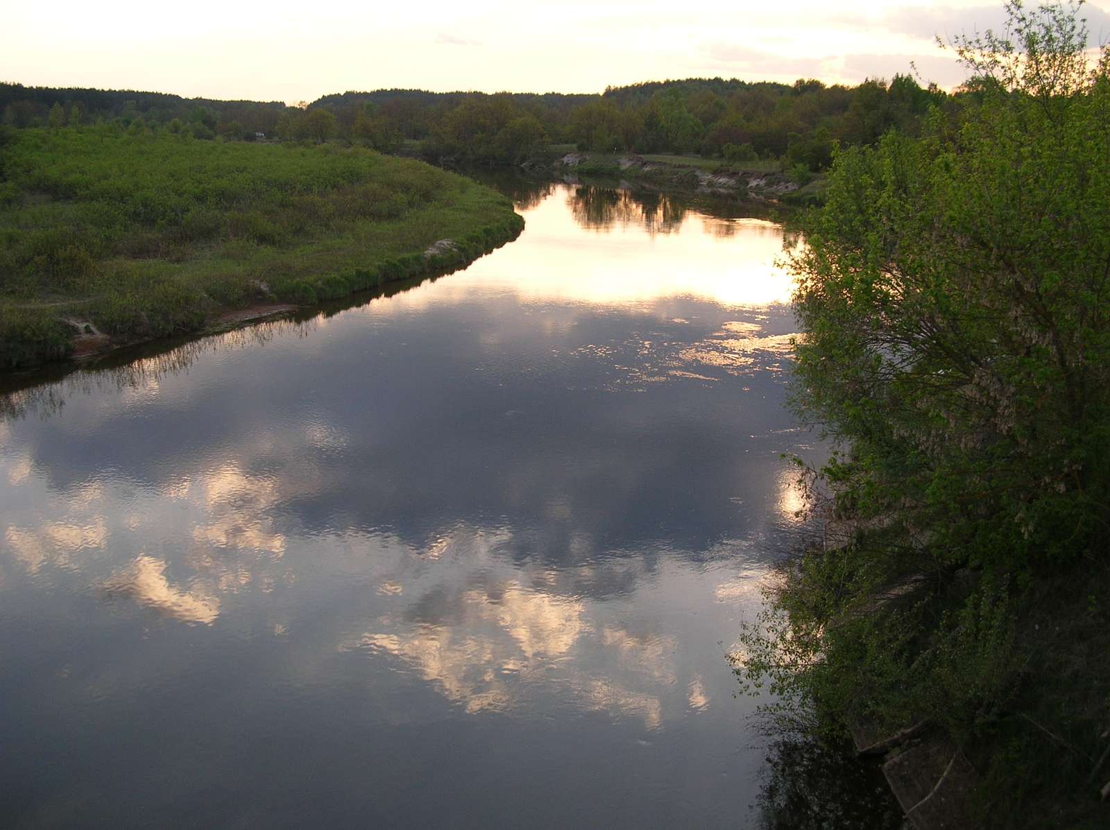 Rzeka Uż na Polesiu, zachód słońca puzzle online
