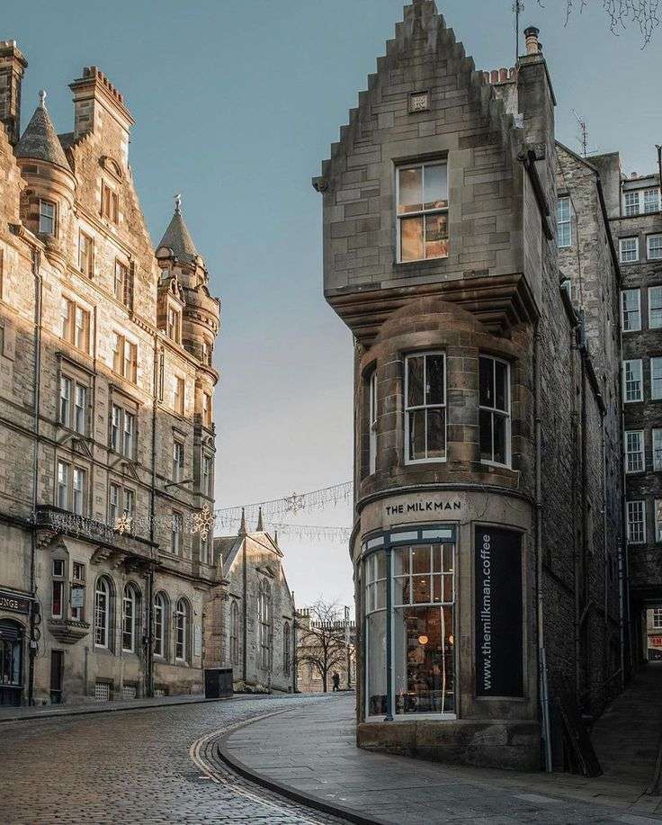 Edinburgh puzzle online