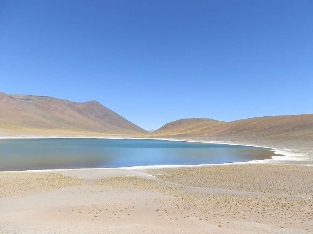 Słone jezioro na pustyni Atacama puzzle online