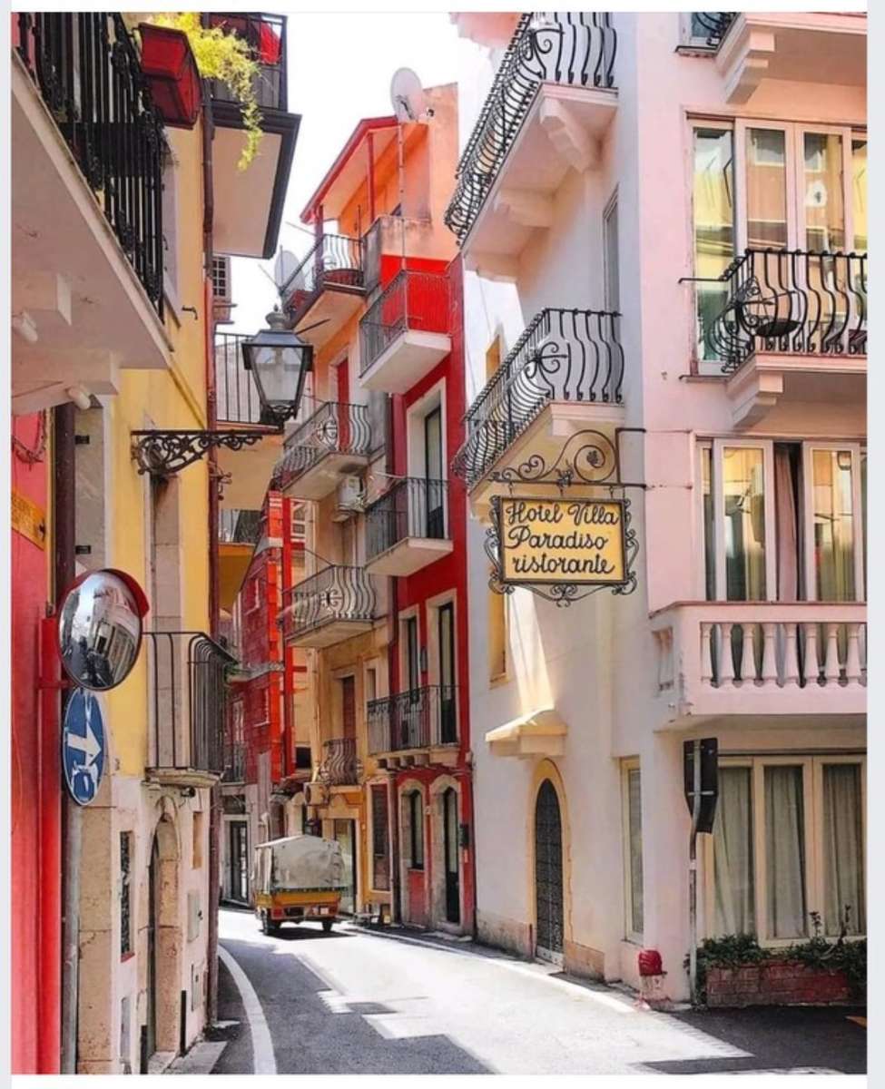 Ulica w Taorminie na Sycylii puzzle online
