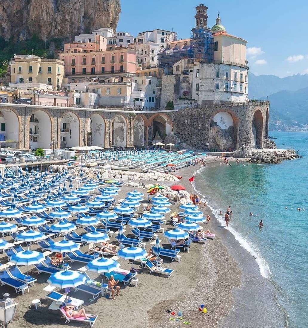 Hotele z plażą w Amalfi puzzle online