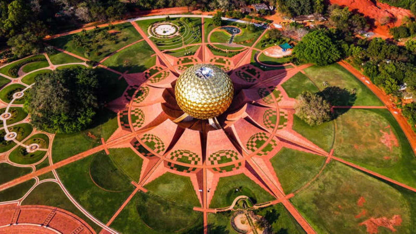 Auroville, miasto w Indiach puzzle online