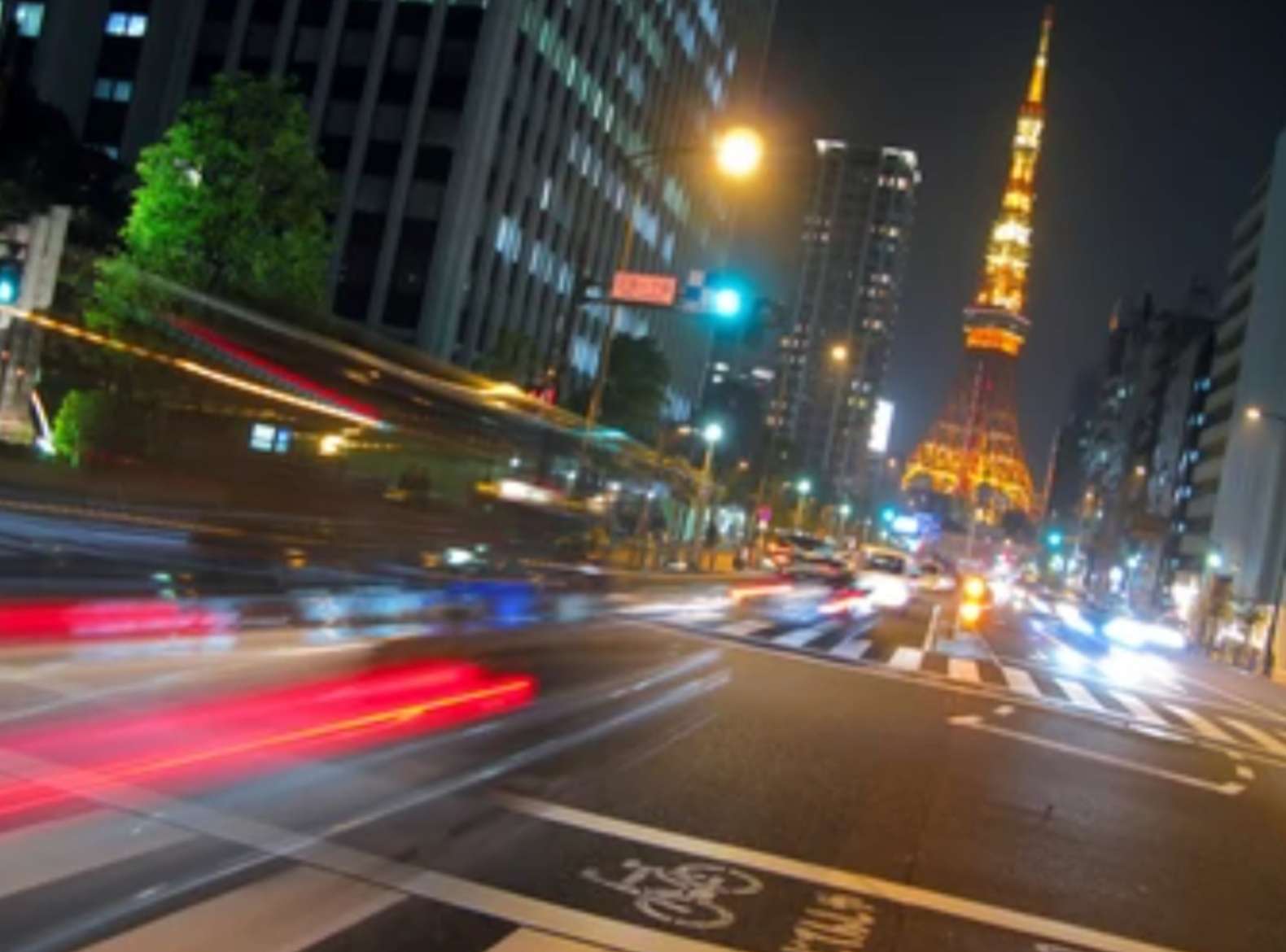 Widoczek na Wieżę Tokio w Nocy puzzle online