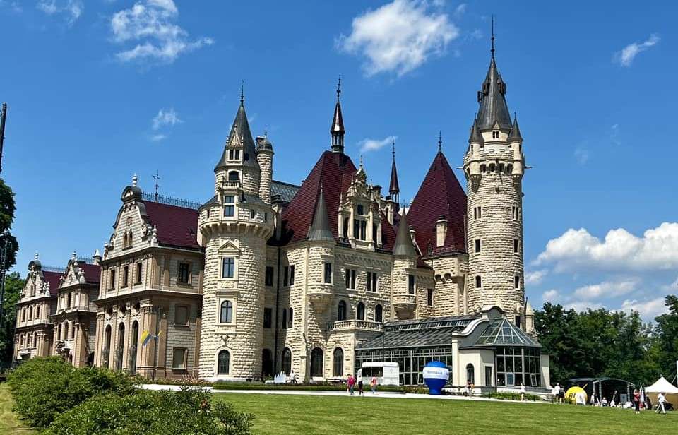 Zamek w Mosznej na Opolszczyźnie puzzle online