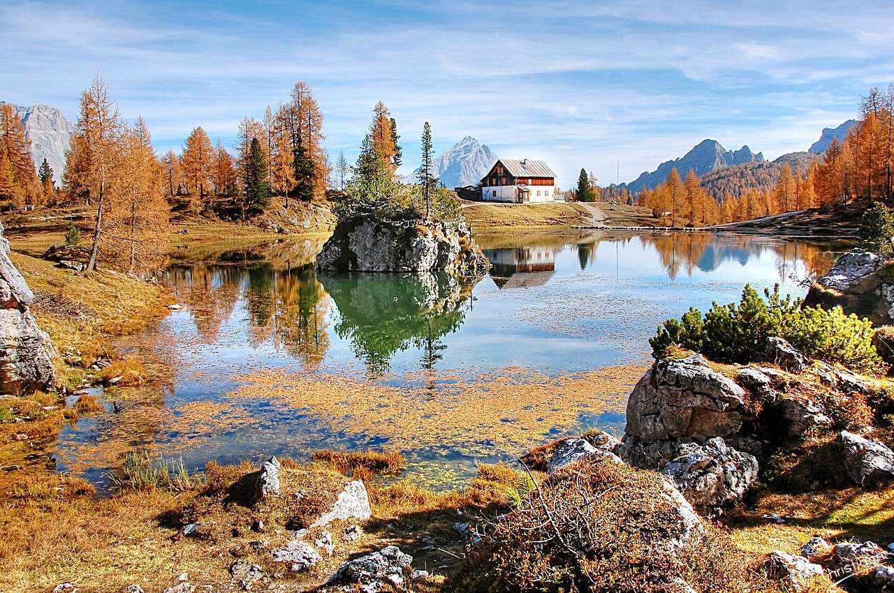 Croda da lago, Dolomity, Włochy. puzzle online