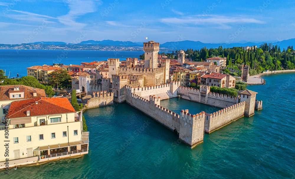 Sirmione Włochy puzzle online