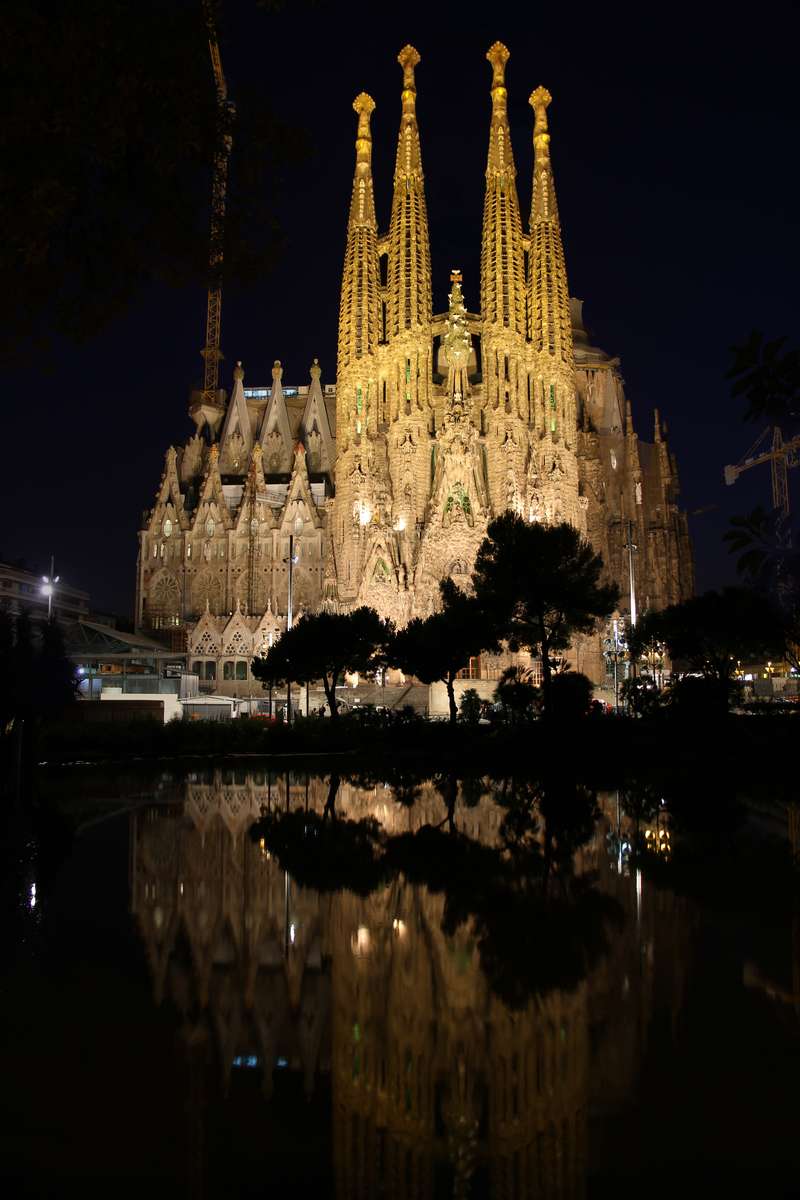 Sagrada Familia 2012 puzzle online