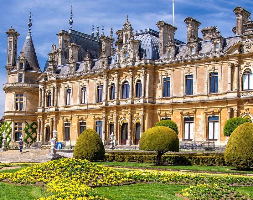 Waddesdon Manor w hrabstwie Buckinghamshire puzzle online