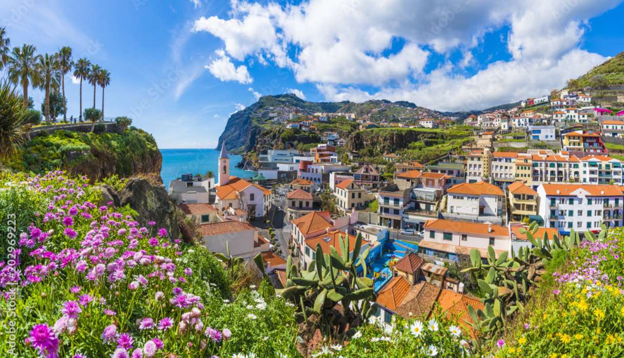 Camara de Lobos, Portugalia puzzle online