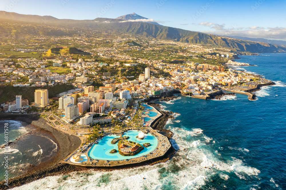 Puerto de la Cruz, Teneryfa, Wyspy Kanaryjskie puzzle online