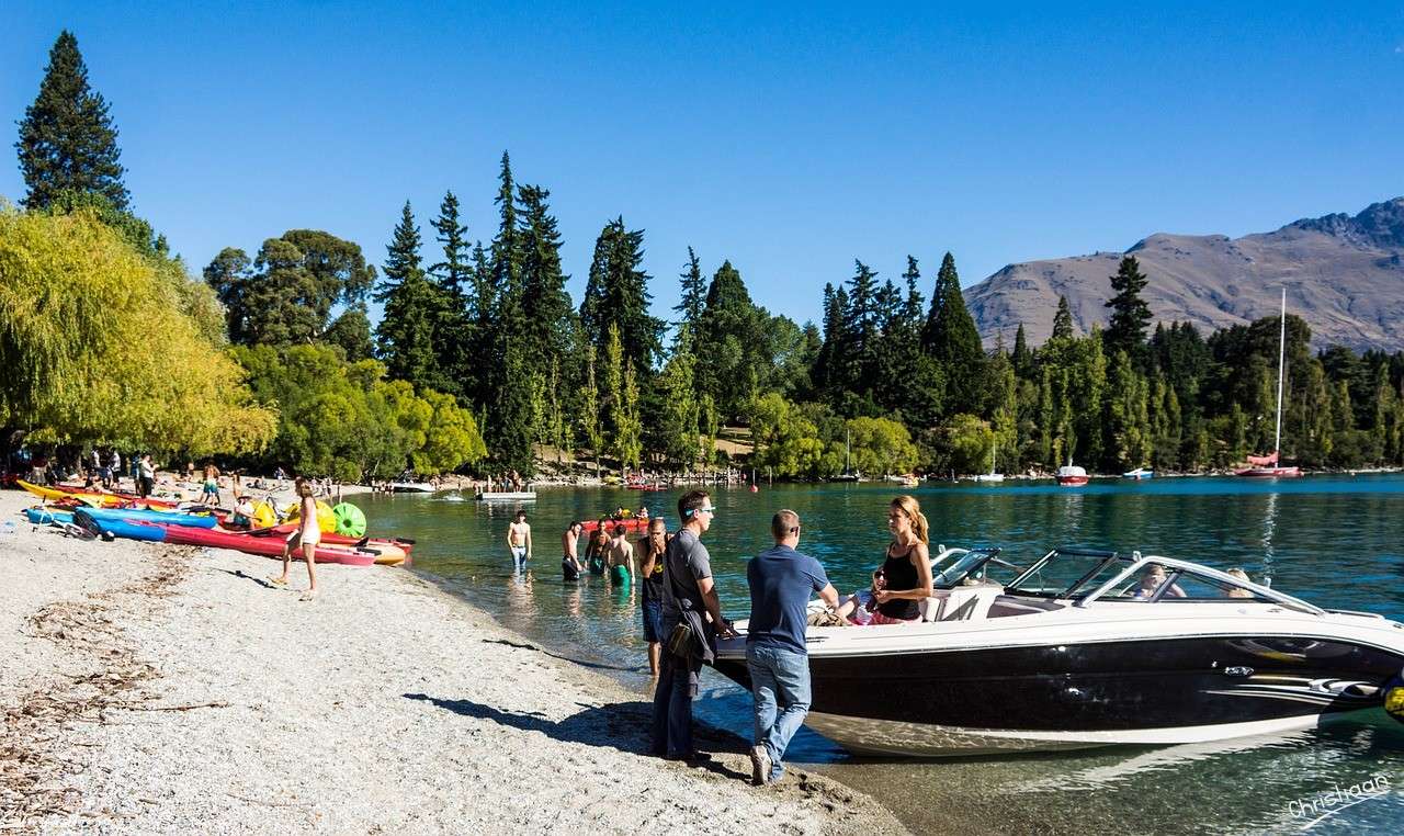 Jezioro Wakatipu, Queenstown, Nowa Zelandia. puzzle online