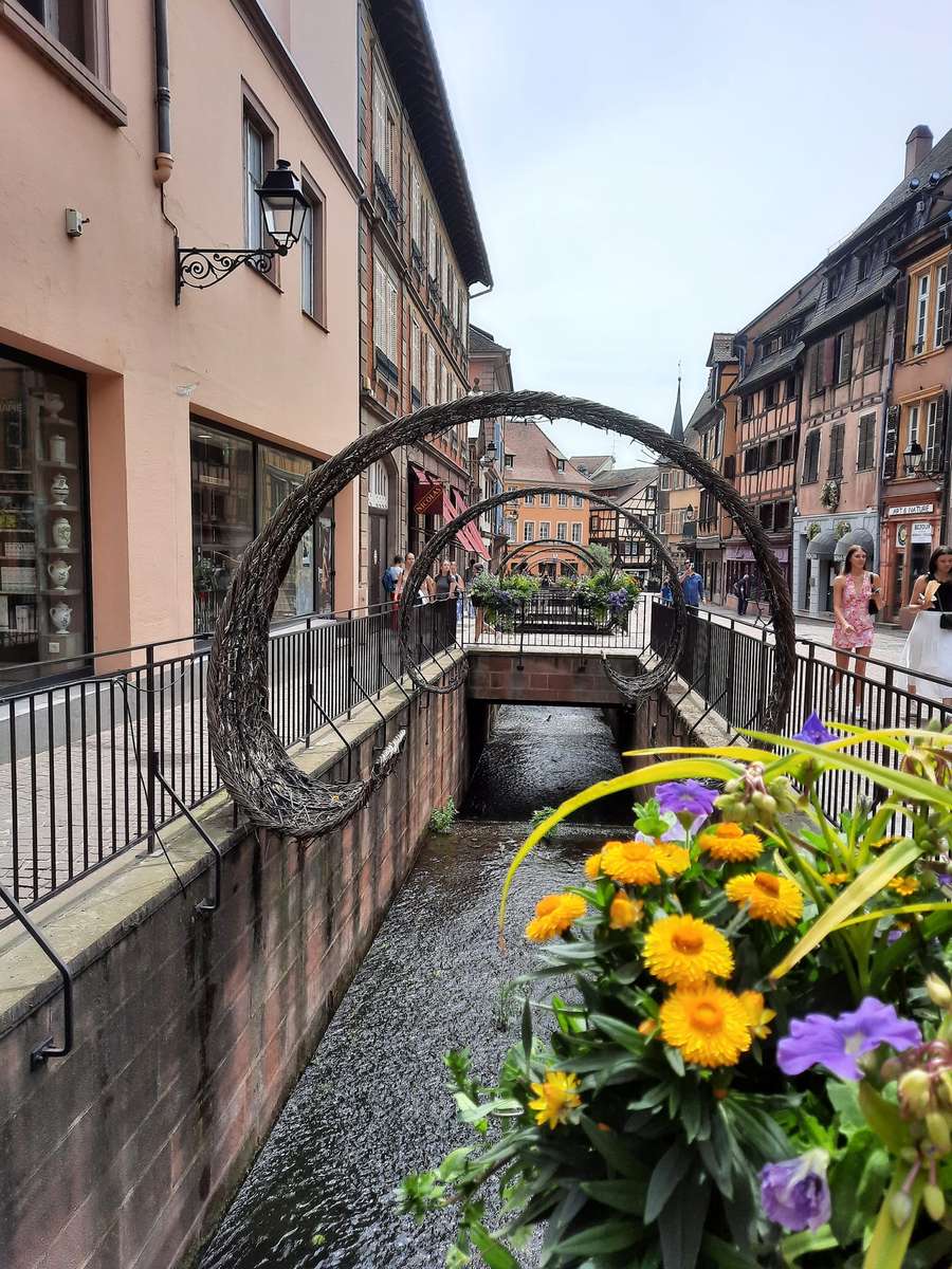 Widoczek z francuskiego Colmar puzzle online