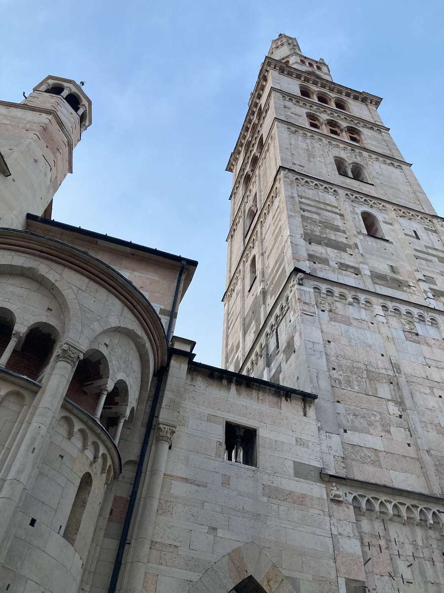 Torre Ghirlandina Modena puzzle online