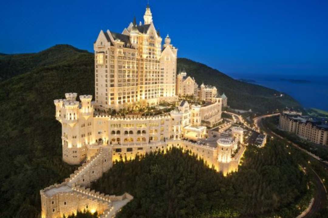 Zamkowy Hotel w Chinach puzzle online