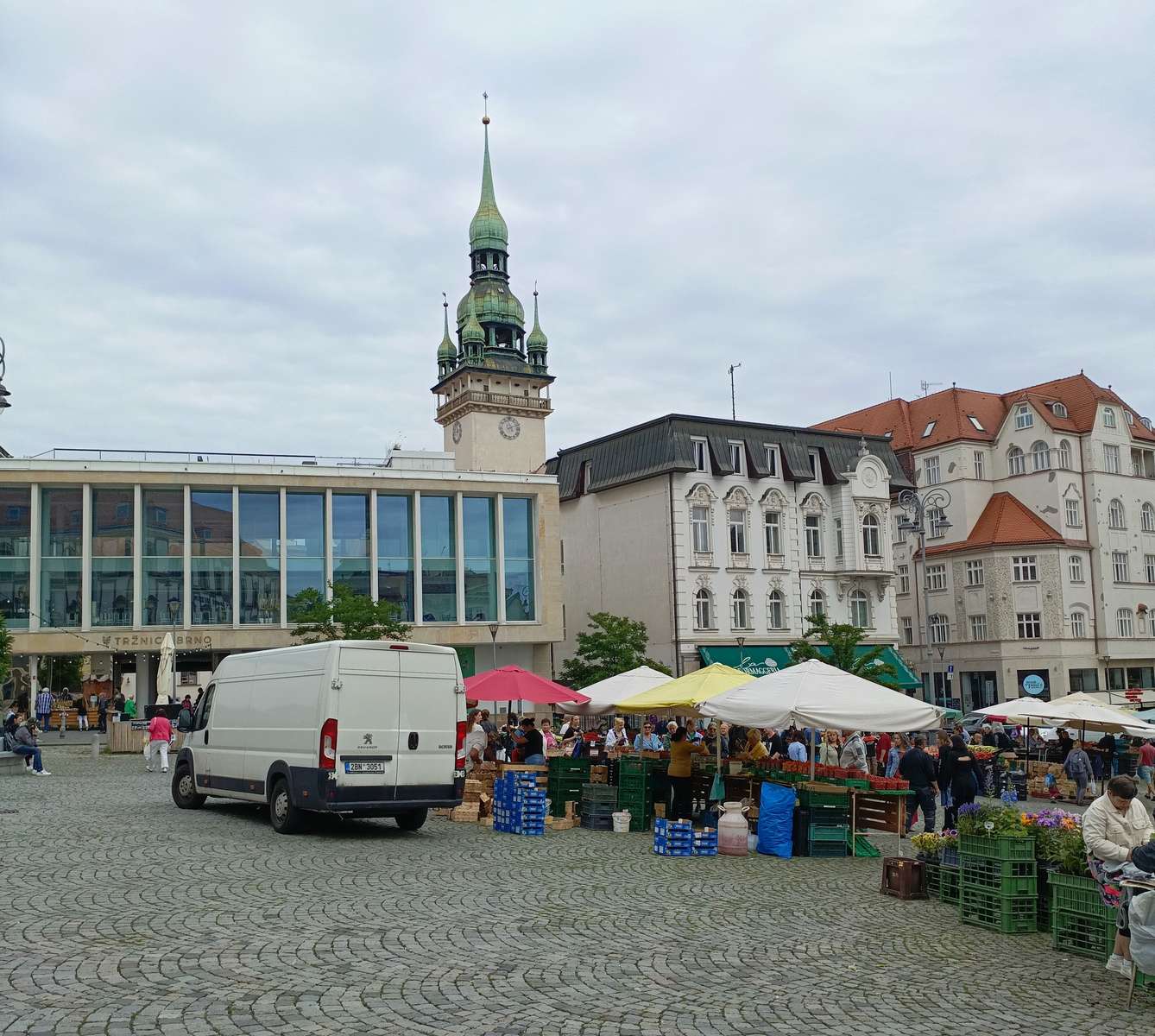 Rynek w centrum Brna w Czechach puzzle online